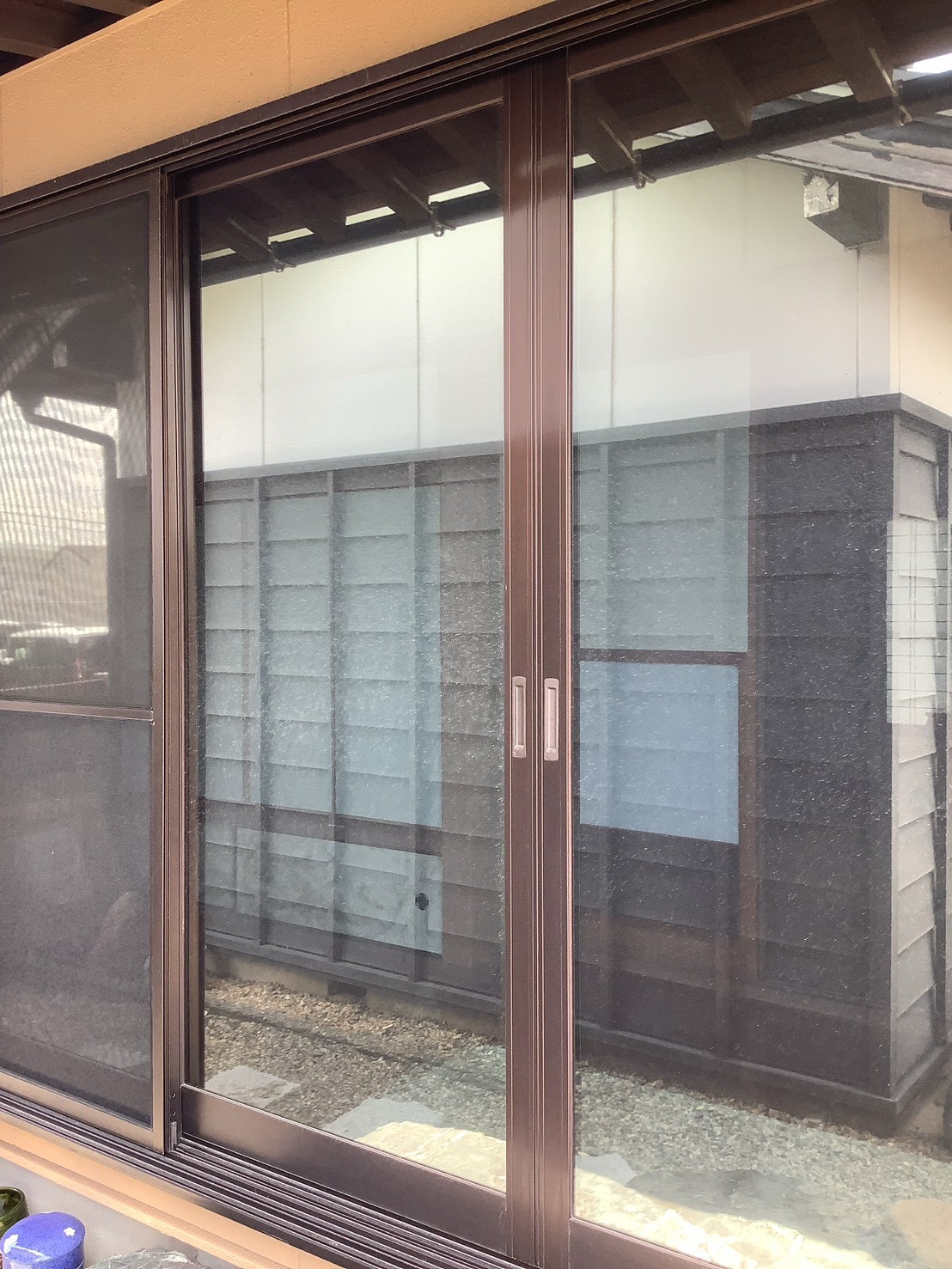 北面窓の施工後の近景